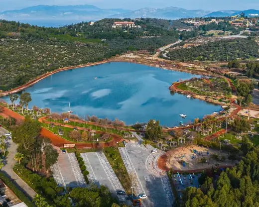 Kuşadası Tekne At Çek Yeri